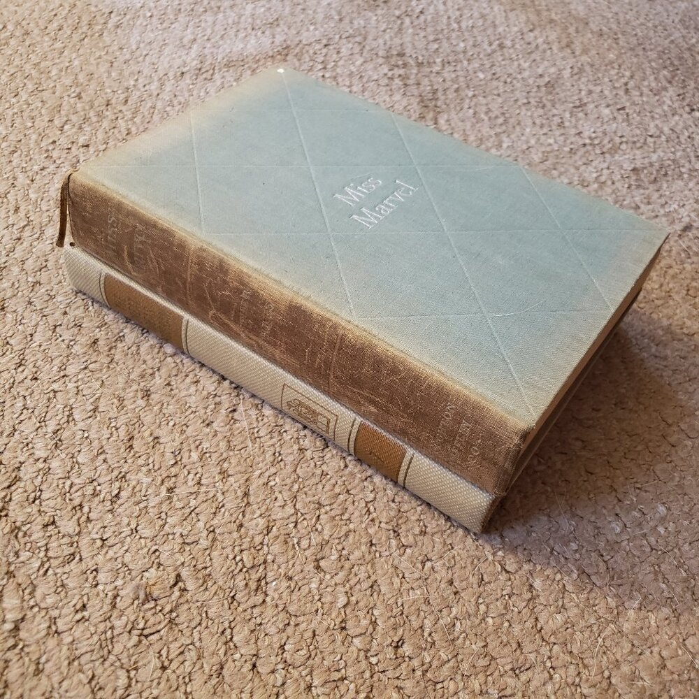 Vintage neutral palette themed book set - Picture 2 of 11
